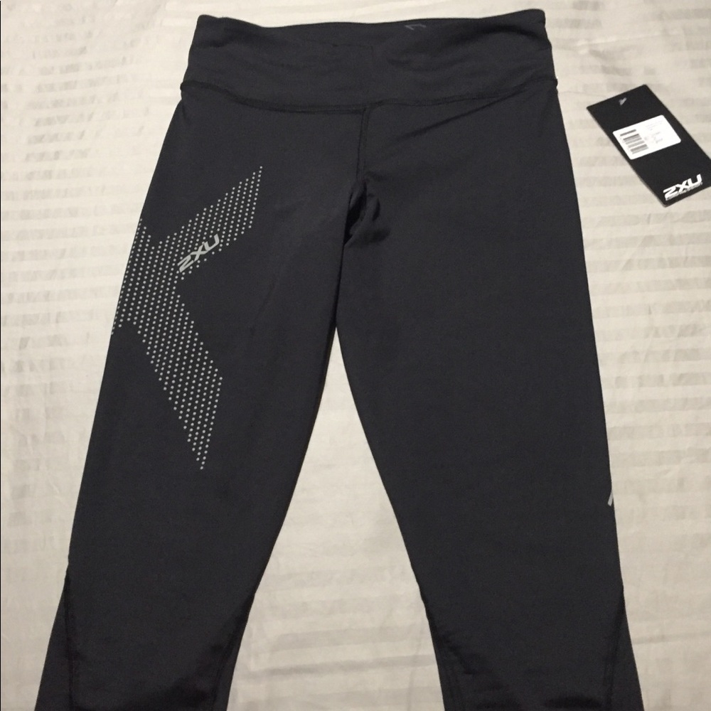 2XU capri compression pants
